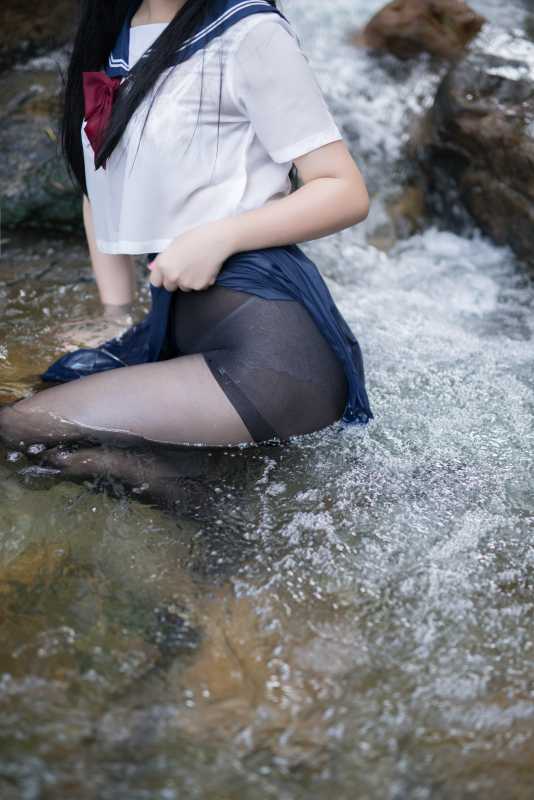 白烨 湿身JK [98P+2V/1.76G]