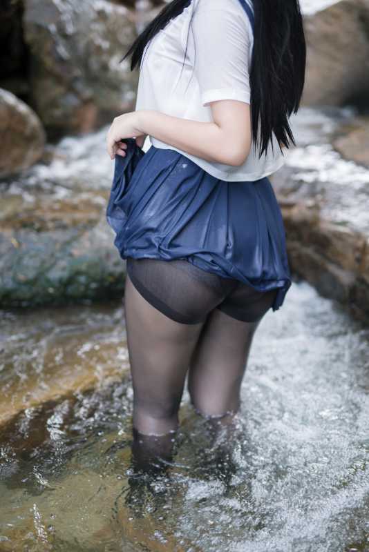 白烨 湿身JK [98P+2V/1.76G]