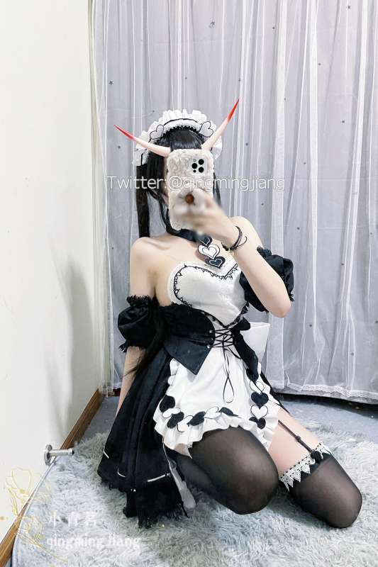 小青茗 黑丝女仆 [42P+1V/885M]
