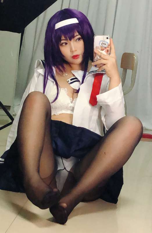 白烨 学姐校服自拍 [26V/58.5M]