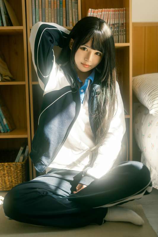 高质量coser rua阮阮写真作品七套合集 [380P+1V/2.69G]