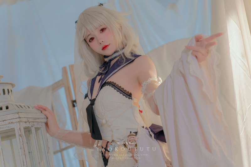 极品网红黏黏团子兔(咬一口兔娘)九月订阅新作合集与里程碑奖励合集 [249P+8V/1.51G]