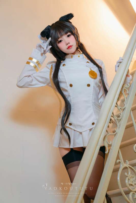 极品网红黏黏团子兔(咬一口兔娘)八月订阅合集 [434P+8V/2.39G]