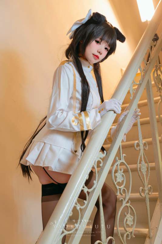 极品网红黏黏团子兔(咬一口兔娘)八月订阅合集 [434P+8V/2.39G]