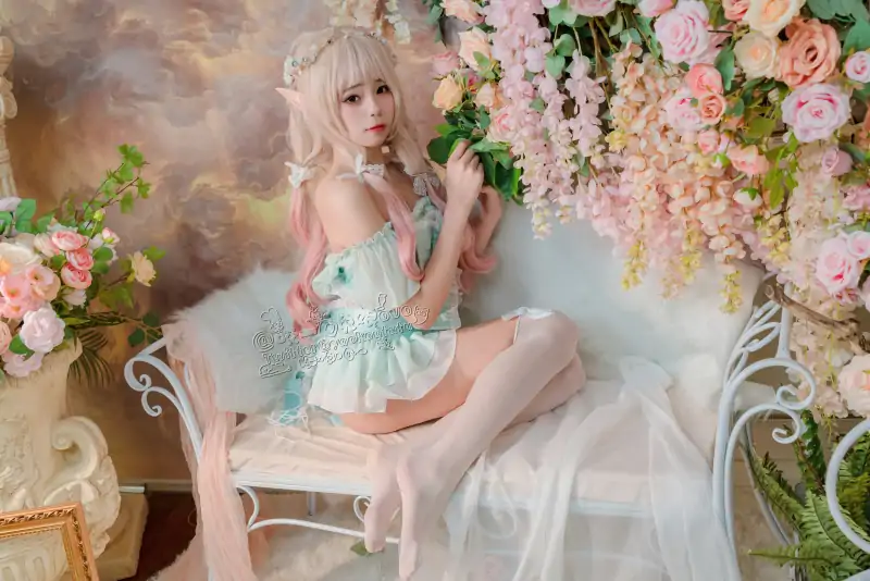 极品网红黏黏团子兔(咬一口兔娘)豌豆公主的秘密花房 [40P+2V/931M]