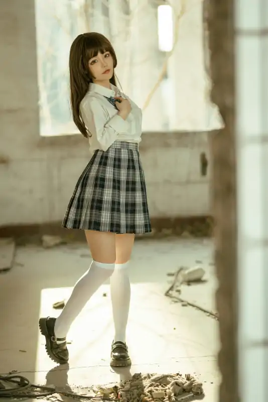 萌妹coser桃良阿宅写真作品八套合集 [368P/2.09G]