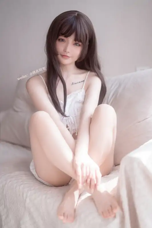 萌妹coser桃良阿宅写真作品八套合集 [368P/2.09G]