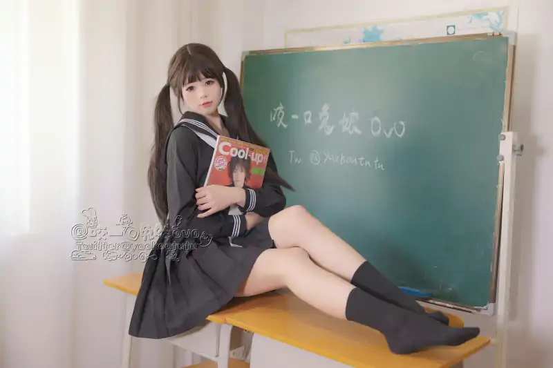 极品网红黏黏团子兔(咬一口兔娘)写真作品五套新作合集 [208P+3V/2.93G]