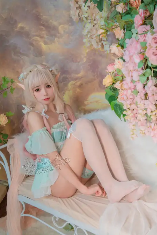 极品网红黏黏团子兔(咬一口兔娘)豌豆公主的秘密花房 [40P+2V/931M]