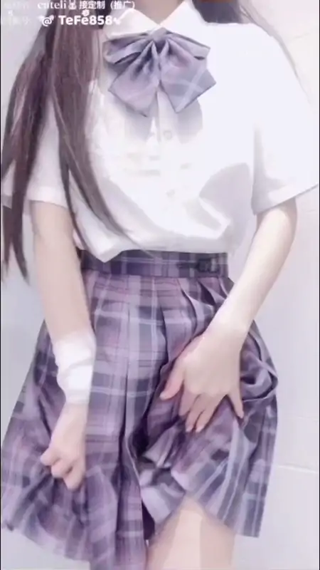 网红cuteli(TeFe858)尺度作品新作合集 [12V/2.34G]