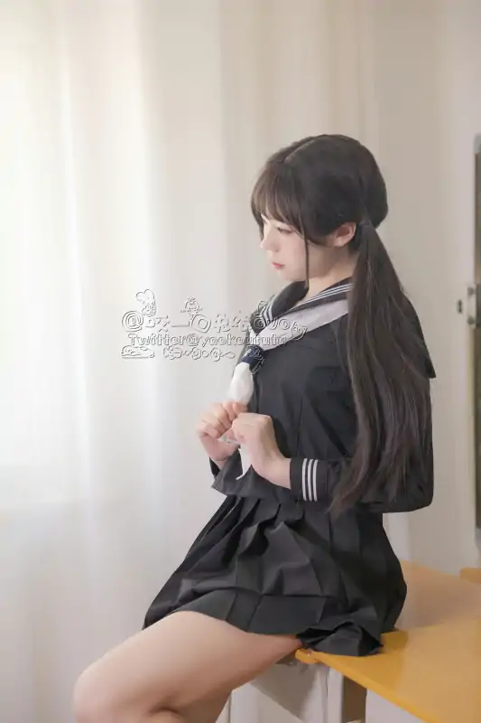 极品网红黏黏团子兔(咬一口兔娘)写真作品五套新作合集 [208P+3V/2.93G]