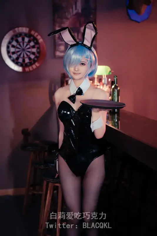 高质量coser白莉爱吃巧克力蕾姆兔女郎 [71P/656M]