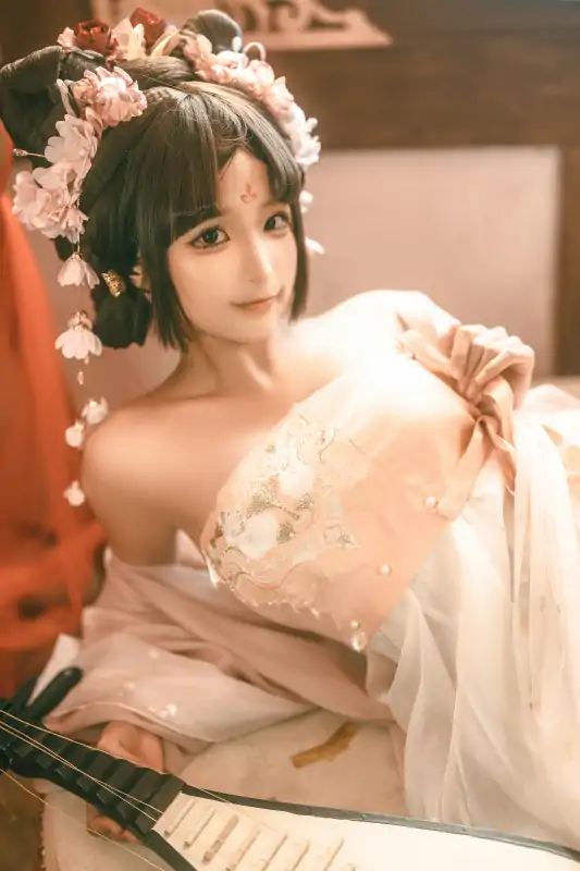 高质量coser蠢沫沫近期四套合集 [242P/2.34G]
