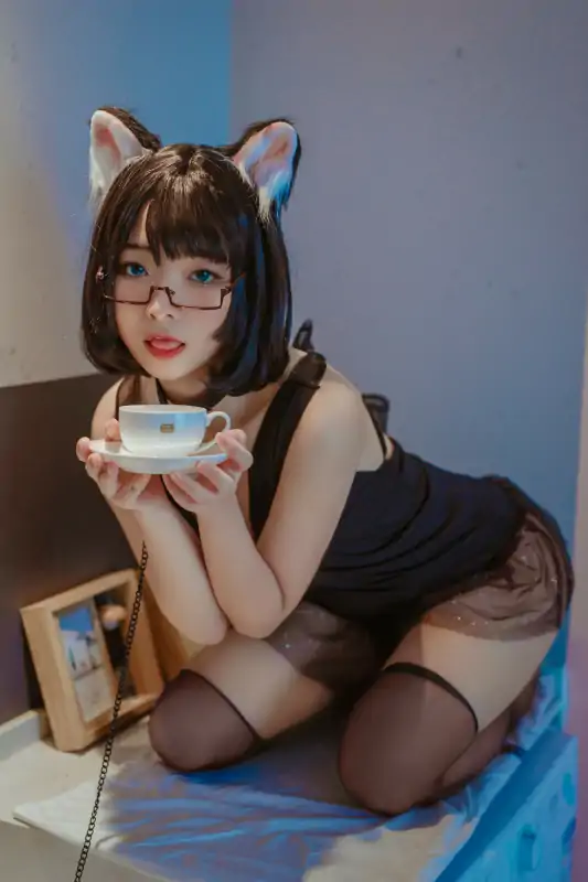 高颜值coser(是花花)yuuhui玉汇写真作品七套合集 [384P/1.77G]