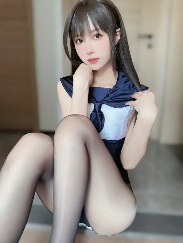 布丁大法 蓝色连体泳衣 [95P+6V/604M]