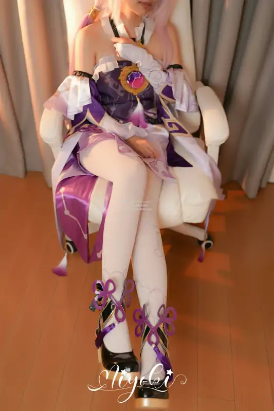 铃木美咲(Misaki Suzuki)(软软趴在床单上) 326套合集下载 [304G]
