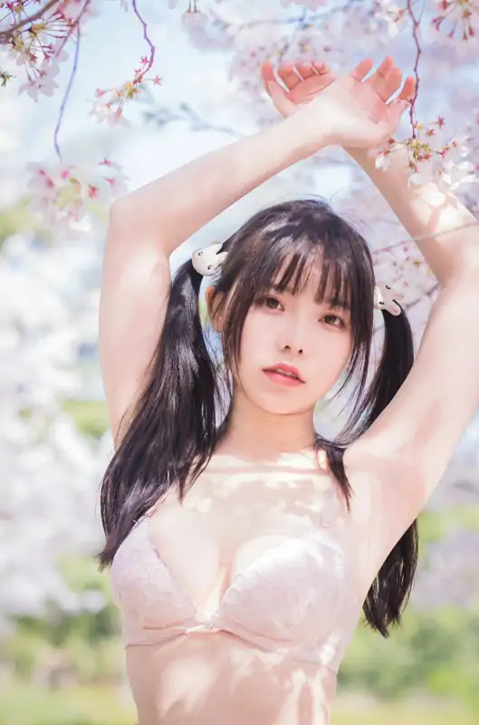 新人网红六味帝皇酱 – 樱花女友 [53P/365M]
