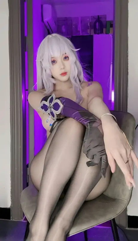 高质量coser阿九从不咕咕(九言)近期写真作品十四套合集 [417P+43V/2.4G]