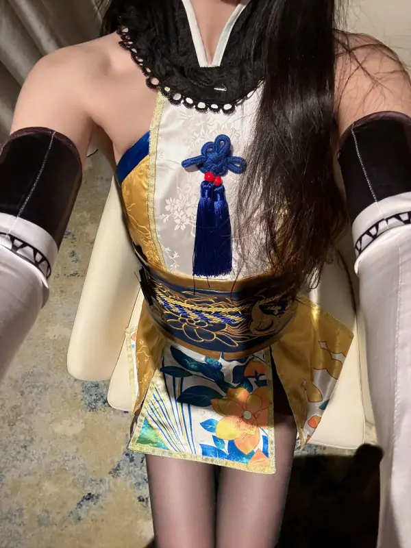 Lunababy – 新2更 [520门槛] 17分钟订阅 [93P+2V/1.69G]