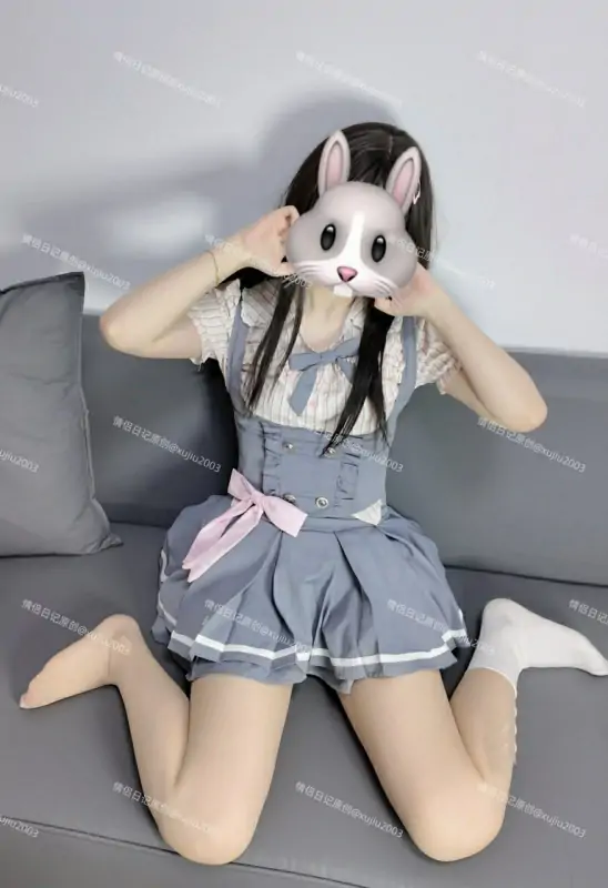 0575情侣日记@xujiu2003 – [588门槛] 43分钟  [30P3V-2.11G]