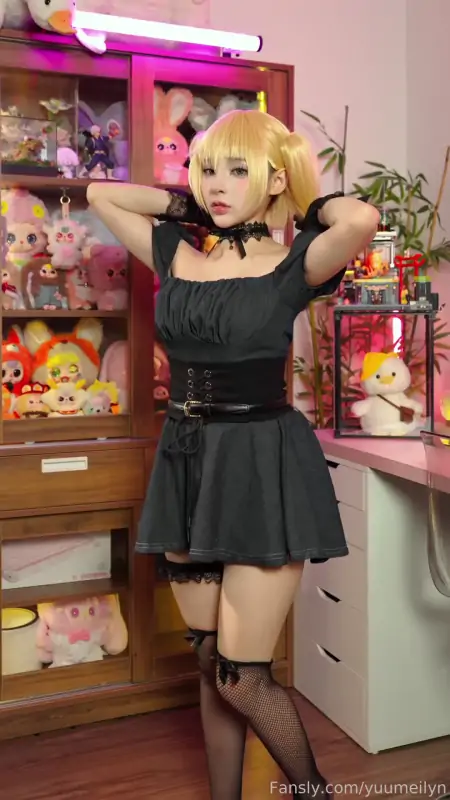 yuumeilyn 虞梅 (Meiilyn) – 新作 9分钟 Cos 弥海砂黑丝 [4P5V-250MB]
