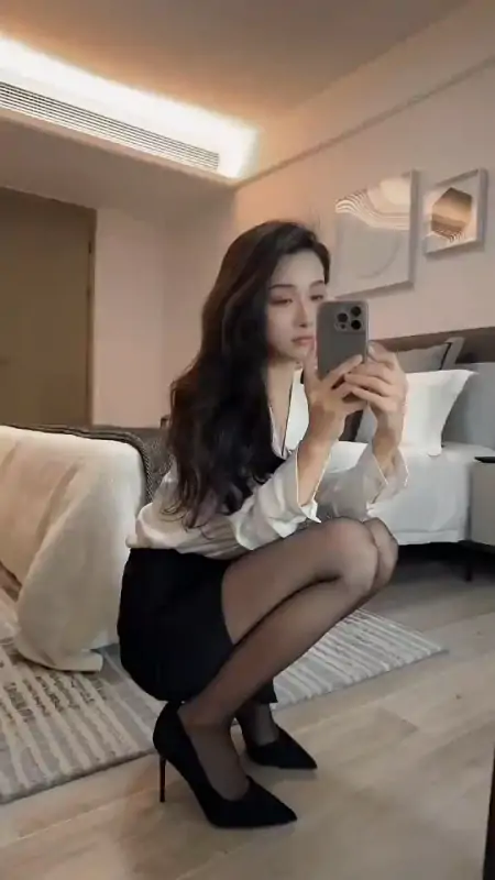 气质长腿宝妈【宽宽妈妈大栗】[4V/1.11G]