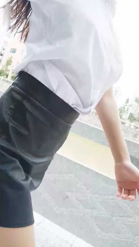 橘猫 - 野外皮裤高跟 [1V/182MB]