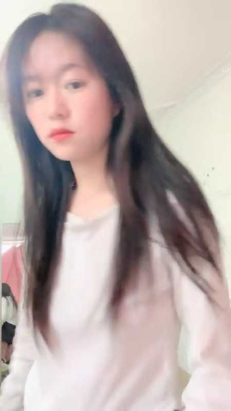 绝美清纯妹子 大学生很嫩 20小时合集 [14V/5.31G]