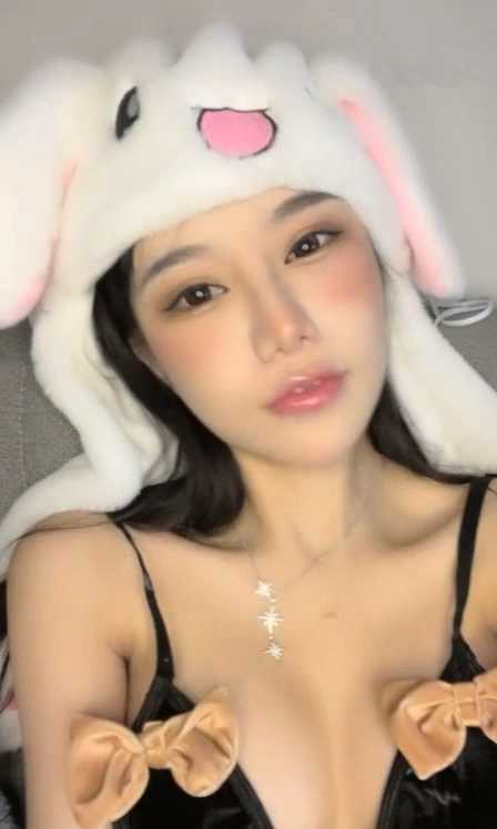 一字马小仙女 软软是个机灵鬼 天价收费房 [2V/1.88G]
