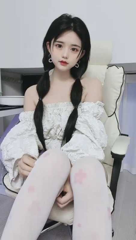 超高颜值的绿播女神 美妍 终于开秀了 肤白貌美大眼睛超迷人 [4V/9.78G]
