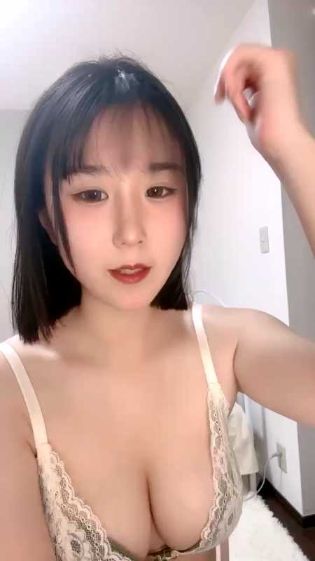超级清纯的可爱女神 水蜜桃桃桃 [4V/2G]