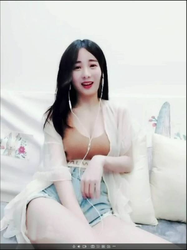 宛妹wm 土豪定制价值万元一对一未流出福利合集含有声 含全程露脸 8弹全集 [16V/21G]