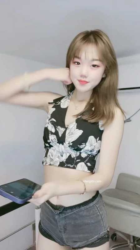 清纯高颜值一字马超惹火美女 木槿柒柒 20小时大合集 [7V/21.5G]