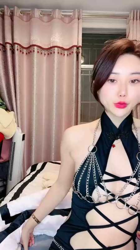 极品尤物网红腿模女神情趣装瑜伽裤丝袜高跟 [1V/1.31G]