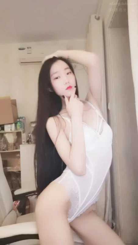 主播 八月未央/甜儿未央(咪哒西西) 新增微信福利合集 [19V]