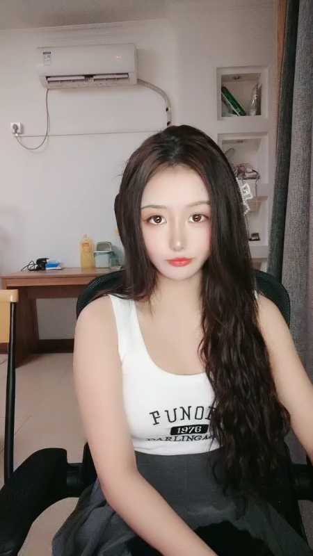 校花颜值女神 大鸭梨 多场黑丝20小时合集 [21V/17.3G]