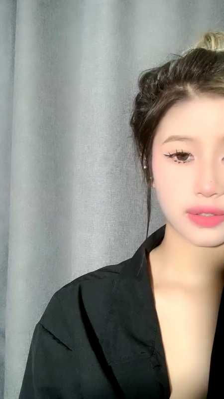 拥有极品小蛮腰的嫩模女神 你的KK 20小时合集 [16V/11G]