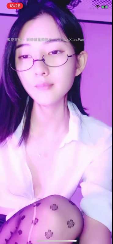 颜值超高的黑丝女神 兔女郎 [3V/4.78G]