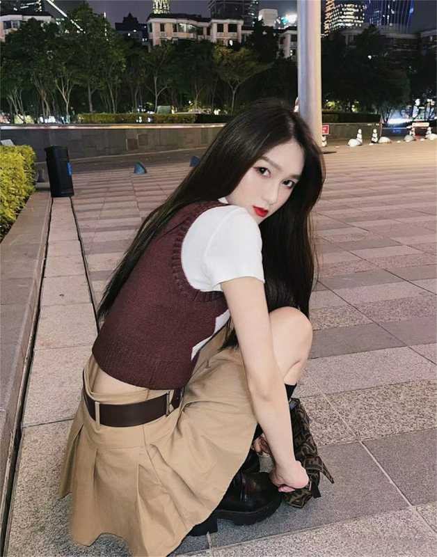 极品反差女神 佳凯小仙奶 视图合集 [21V+17P/500M]