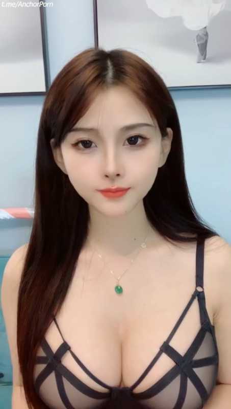极品名器一线天邻家妹妹 嫩模小优 [2V/2.32G]