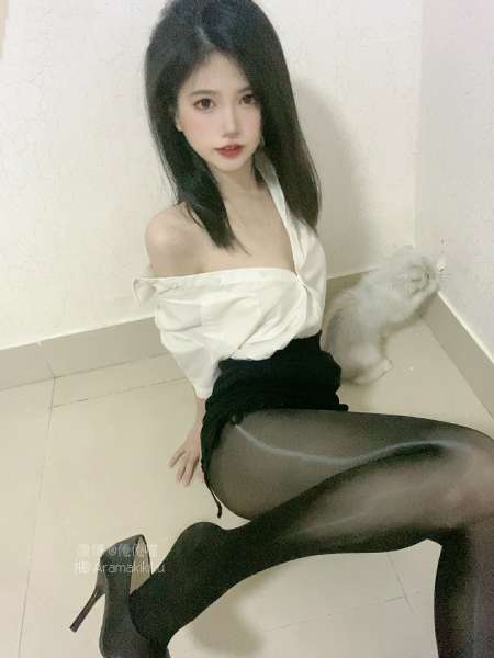 倦倦喵 (少女枪械师) 近期四套合集 [641M]