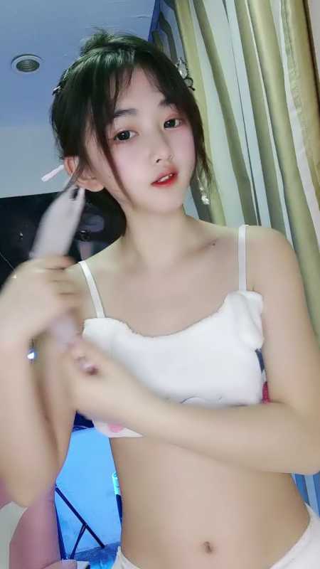 清纯系天花板美女 花花 娇小白皙的身材超会玩 [1V/2.12G]