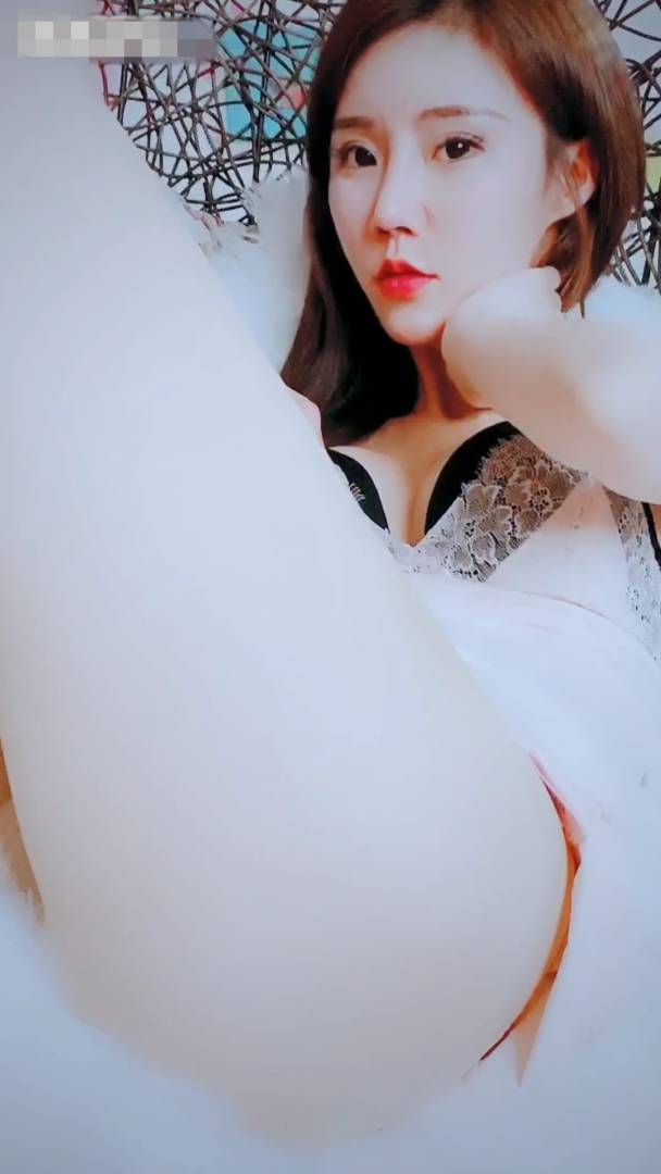 车模瑞丽之星人气冠军樊安妮Anne收费私拍 [21V/2.8G]