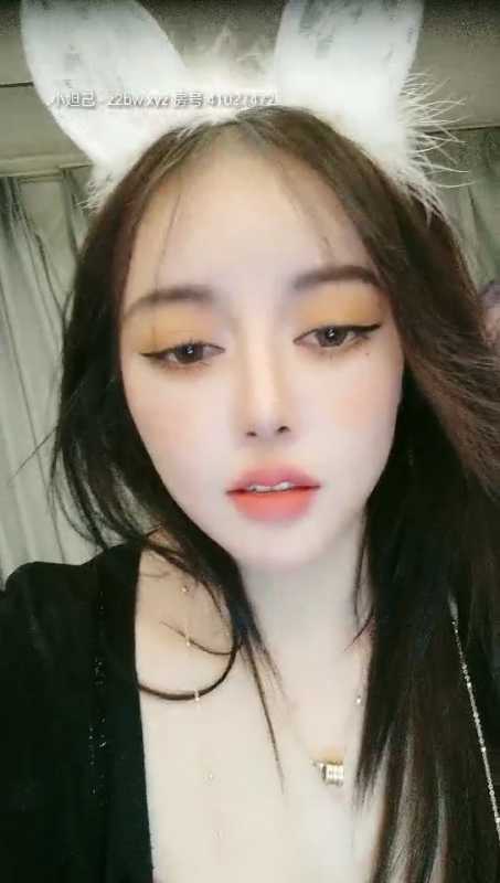 超高颜值女神 文艺女流忙 视频 [7V/10G]