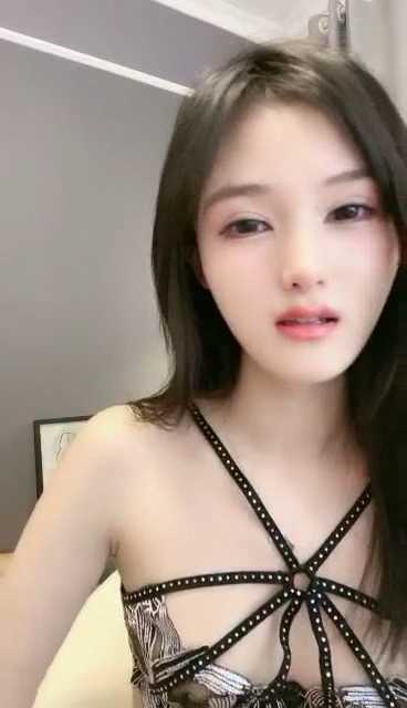 娇小可人身材的清纯欲女掌门人 粉鲸 视频 [2V/2.86G]