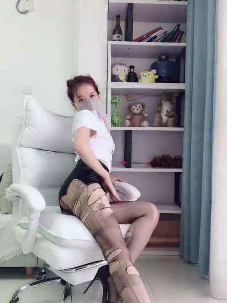 憨憨不憨 视频 [24V/1.43G]