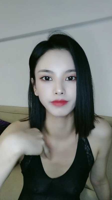 高颜大长腿女神 三八法袍 [7V/3.1G]