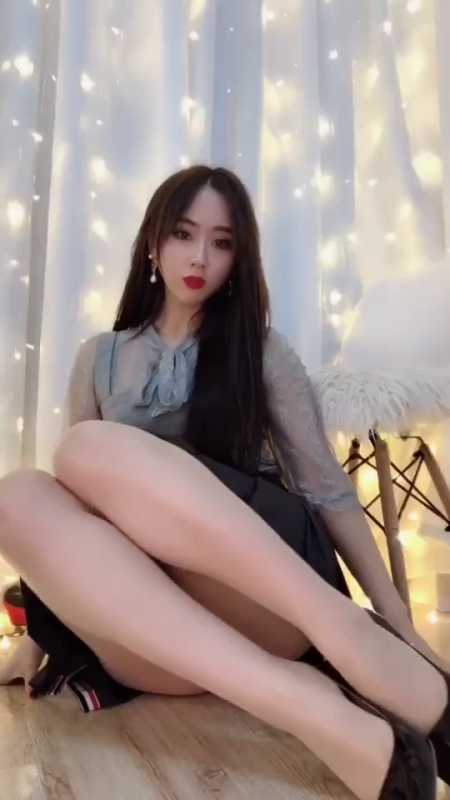 易直播丽柜然然精品视频合集 [10V/380MB]