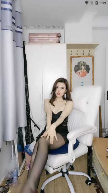 超模身材极品白领女神 你的萌萌御姐 [4V/3G]