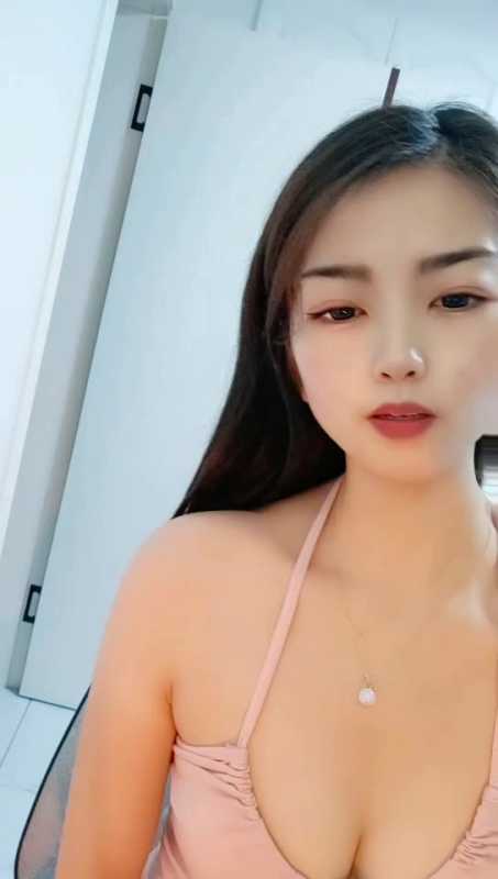 颜值身材绝了的女神主播 女帝诺儿 [1V/1.4G]